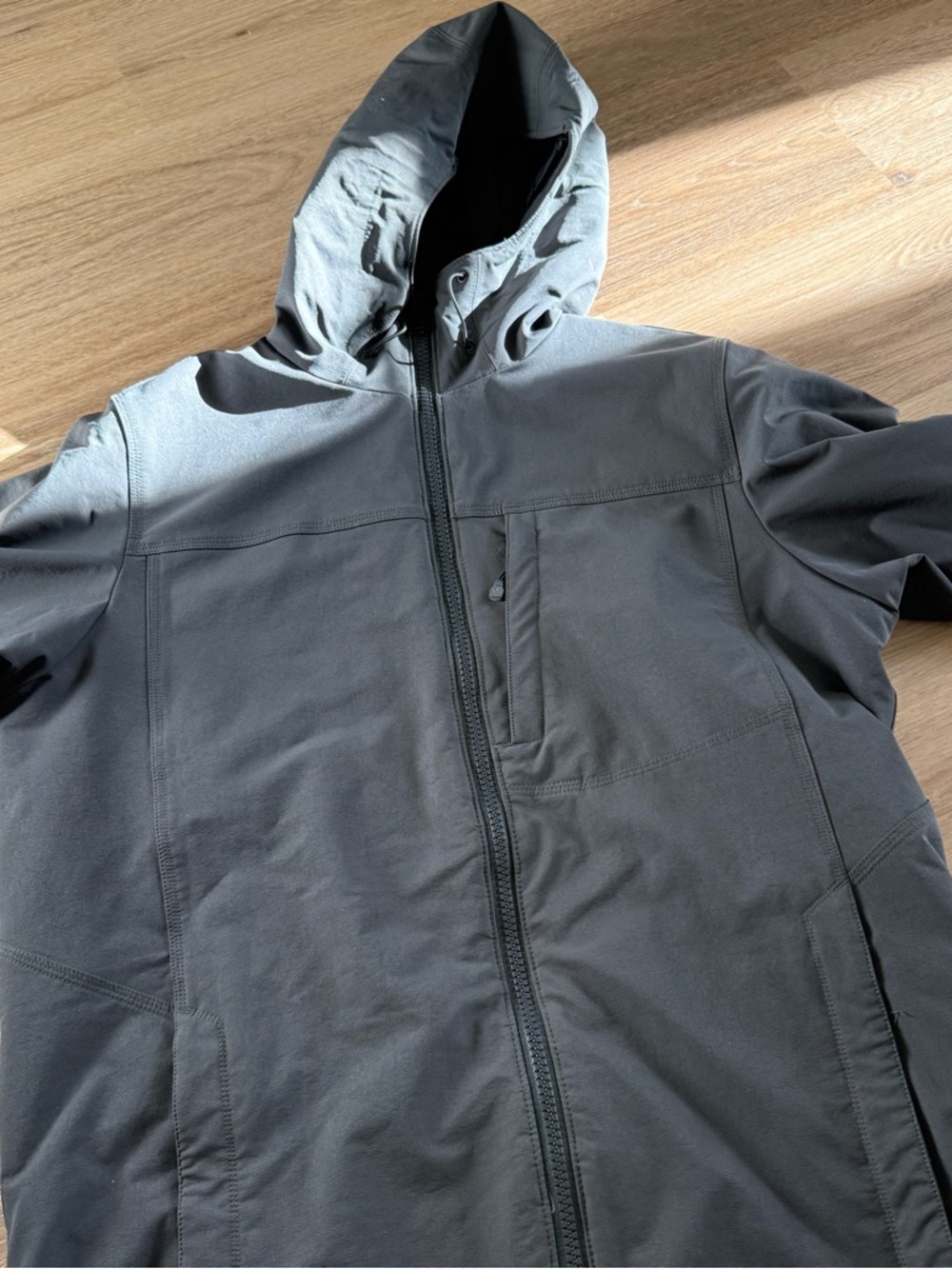 Mountain Hardwear Men's Hooded Performance Jacket - Dark Gray